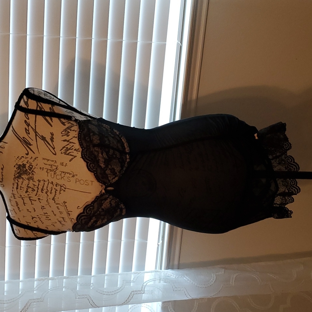 Victoria Secret lingerie in black and nude with wire and senched bottom